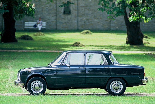 Alfa Giulia Berlina 19621978 