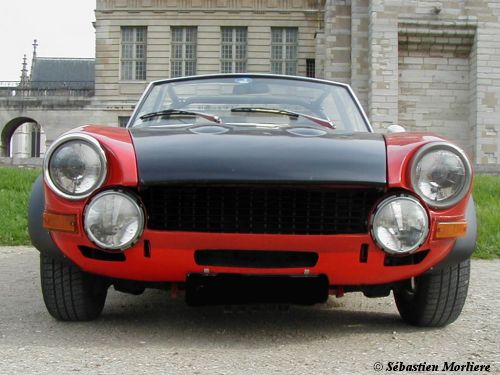 La Fiat 124 fait son apparition en avril 1966 pour tre lue voiture de 